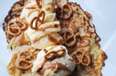 Salted-caramel-and-pretzel-pancakes